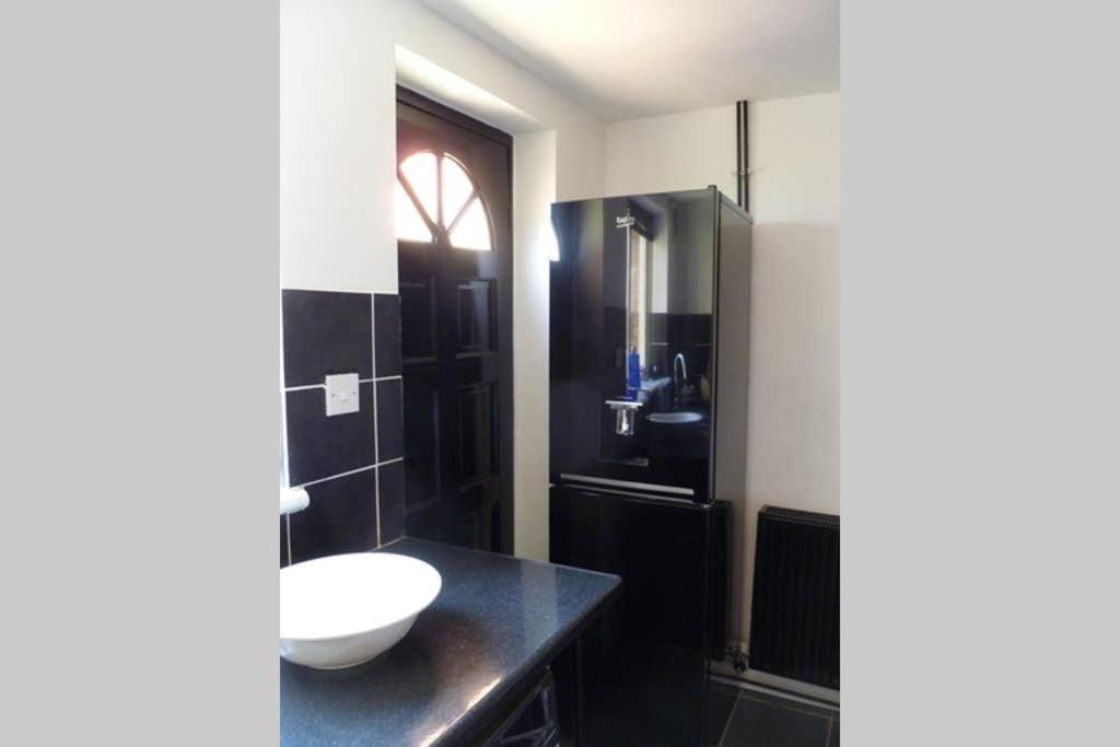 Cosy And Peaceful Maisonette With Terrace, Kidderminster Exterior photo
